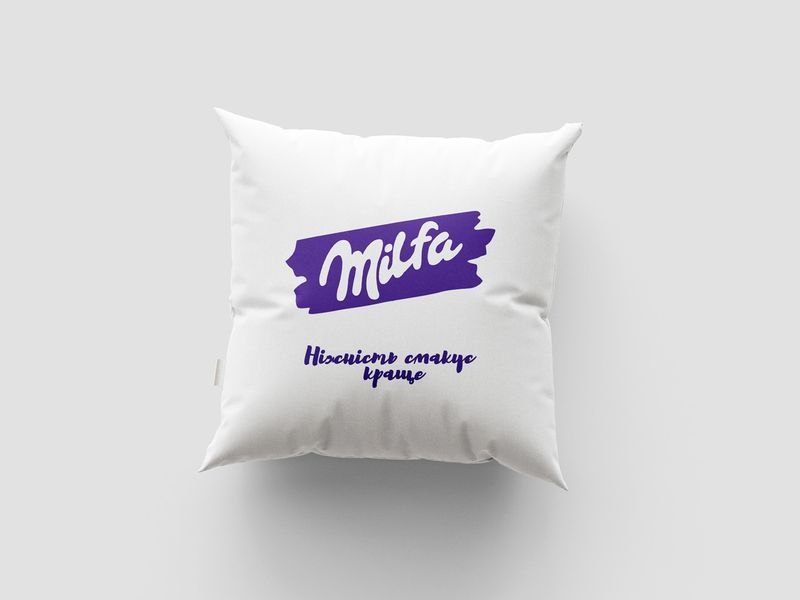 Подушка з принтом "Milfa" #0941-П фото